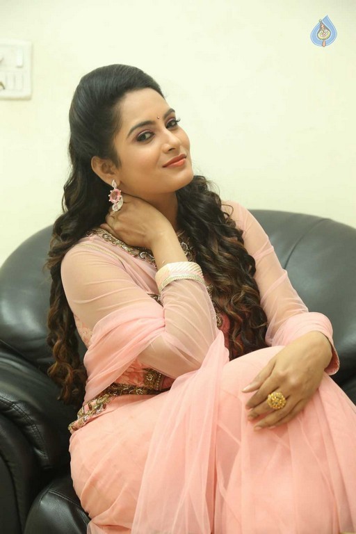 Himaja Photos - 20 / 33 photos