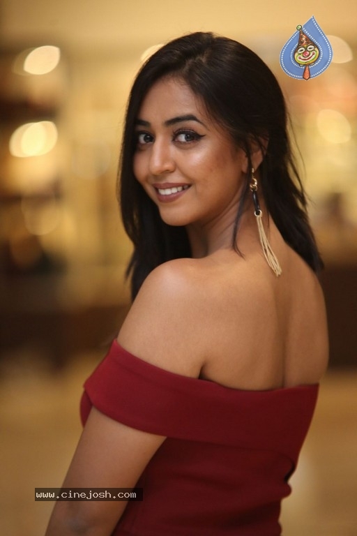 Hitha Chandrashekar New Pics - 6 / 19 photos