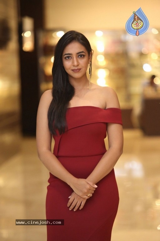 Hitha Chandrashekar New Pics - 19 / 19 photos