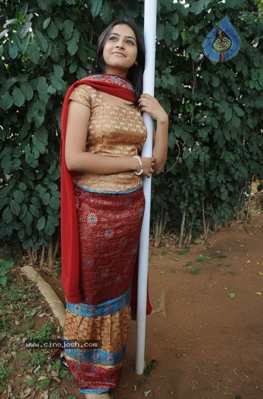 Hrudi - Harilo Ranga Hari Movie - 36 / 52 photos