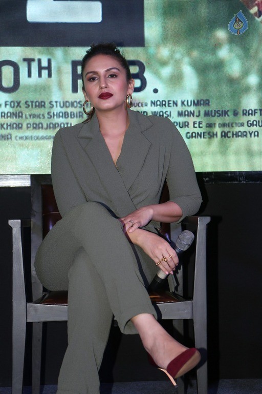 Huma Qureshi at Jolly LLB 2 Press Meet - 1 / 34 photos