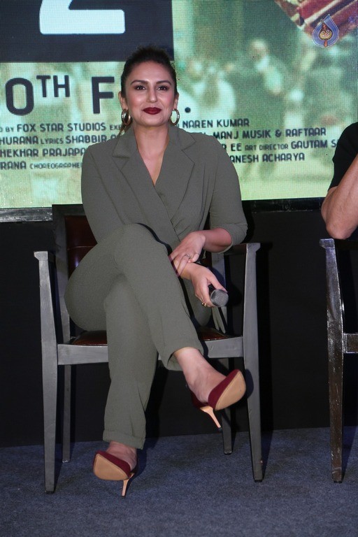 Huma Qureshi at Jolly LLB 2 Press Meet - 14 / 34 photos