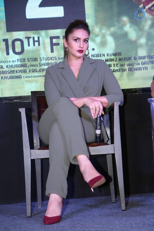 Huma Qureshi at Jolly LLB 2 Press Meet - 19 / 34 photos