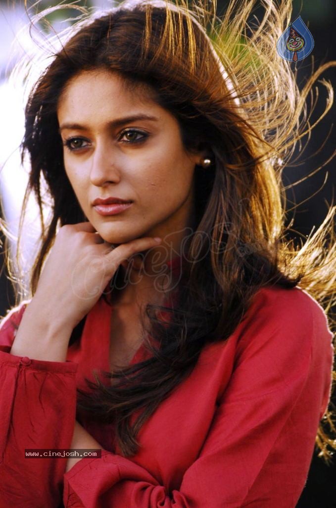 Ileana High Resolution Gallery - 23 / 74 photos