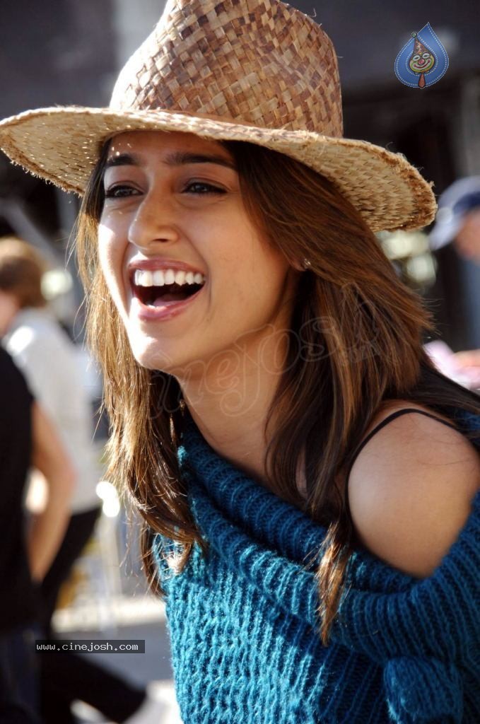 Ileana High Resolution Gallery - 31 / 74 photos