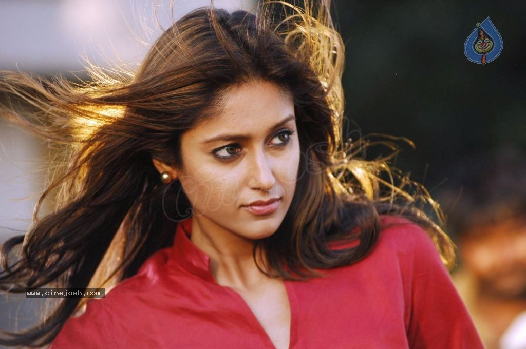 Ileana High Resolution Gallery - 46 / 74 photos