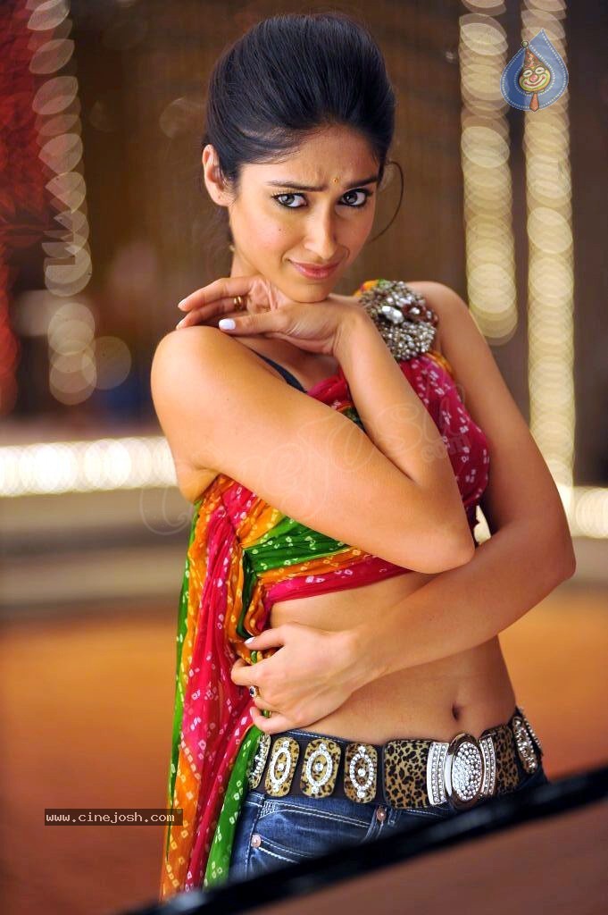 Ileana Hot Photo Gallery - 34 / 61 photos