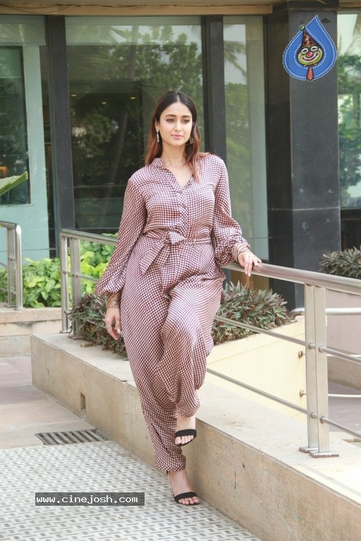 Ileana New Photos - 10 / 15 photos