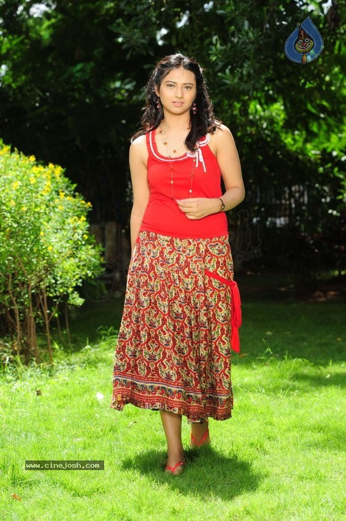 Isha Chawla Cute Photos - 84 / 86 photos