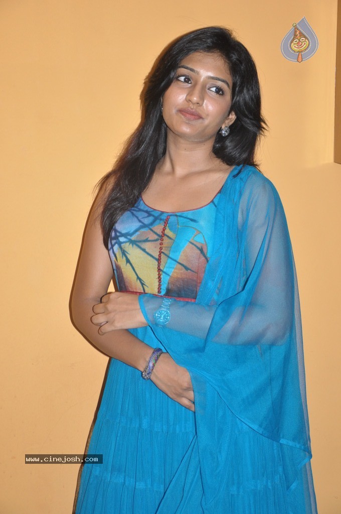 Isha Stills - 16 / 43 photos