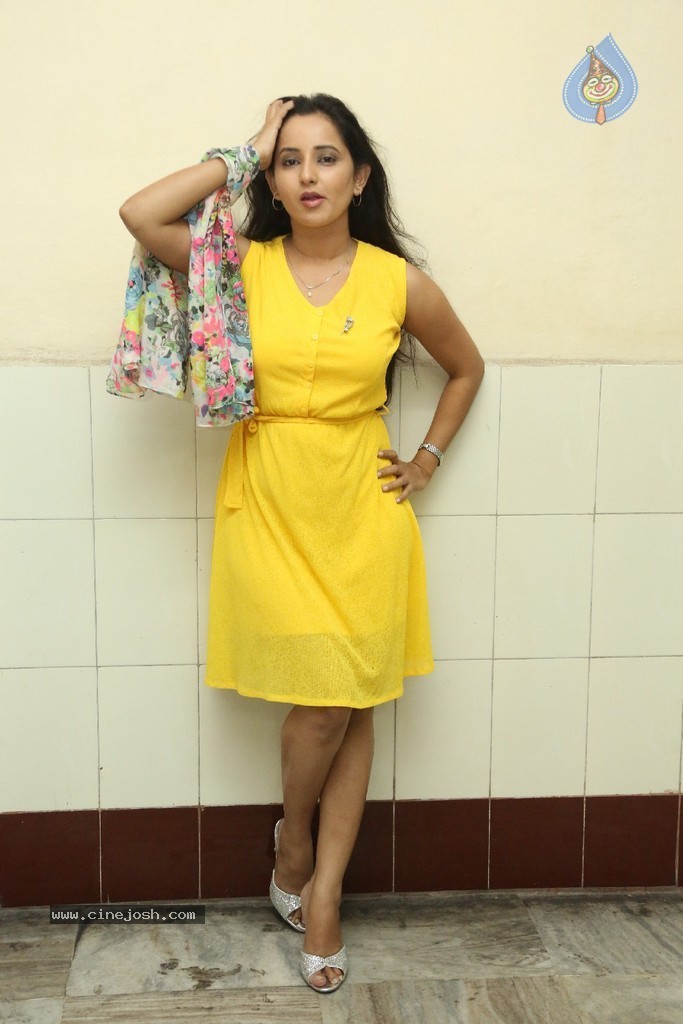 Ishika Singh Latest Pics - 64 / 118 photos