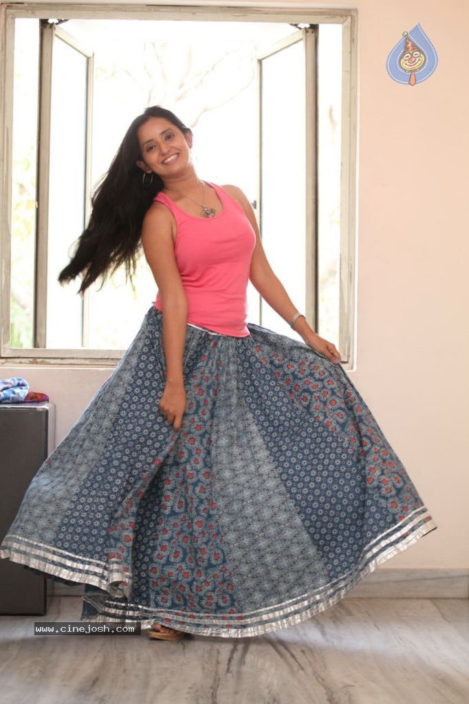 Ishika Singh New Stills - 88 / 89 photos