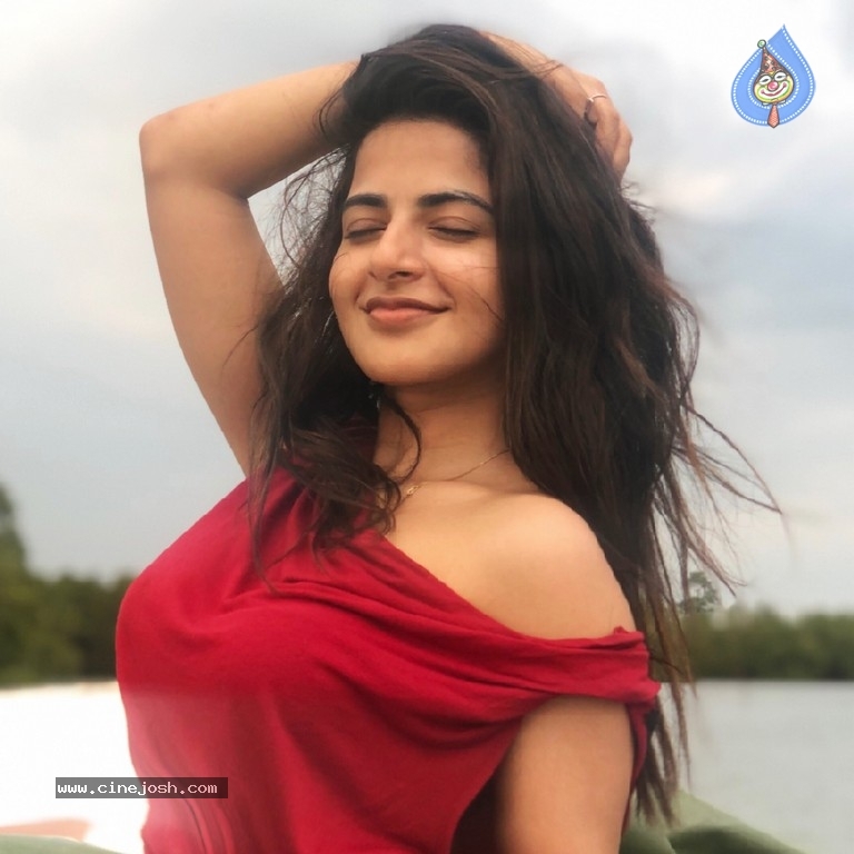 Iswarya Menon Photos - 1 / 5 photos