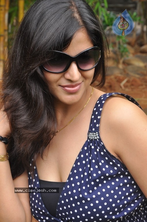 Janaitha Stills - 2 / 30 photos