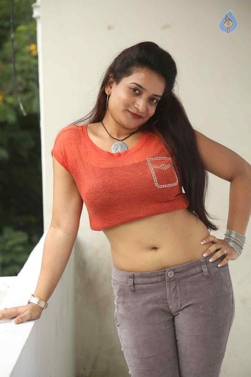 Janani Latest Photos - 1 / 39 photos