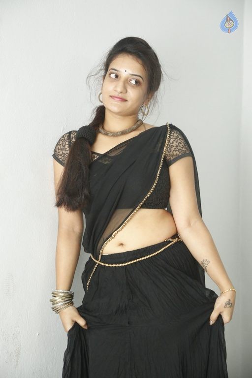 Janani New Photos - 5 / 30 photos