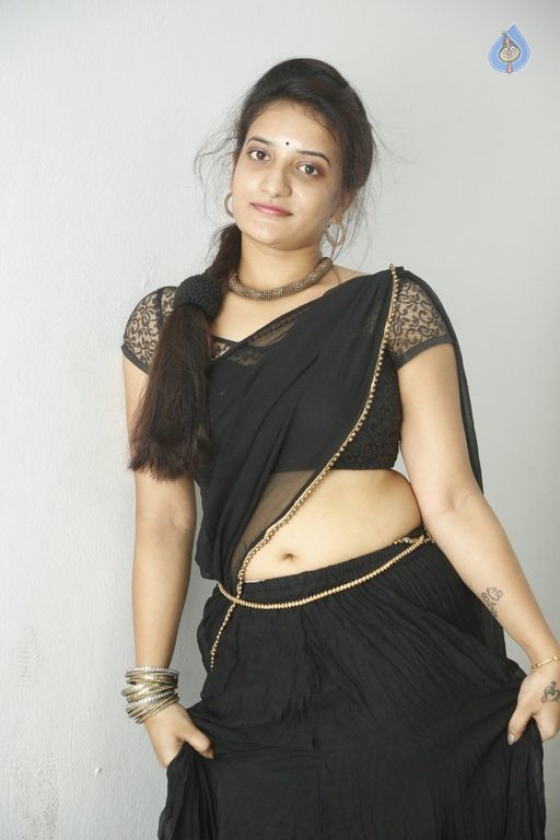 Janani New Photos - 8 / 30 photos