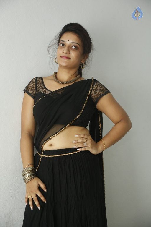 Janani New Photos - 29 / 30 photos