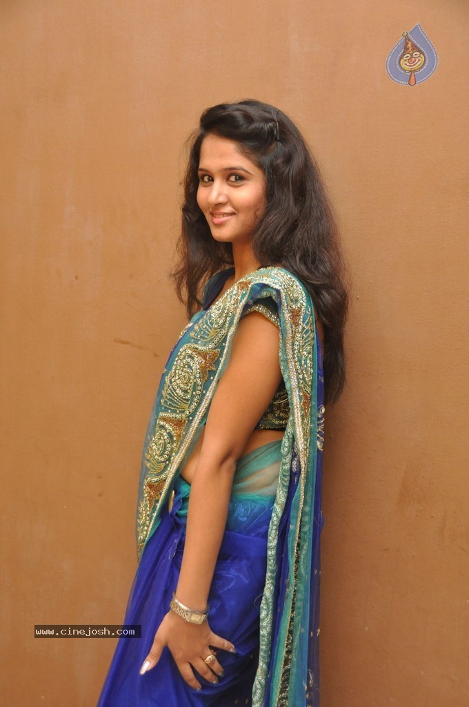 Jayanthi Rajput Stills - 17 / 80 photos