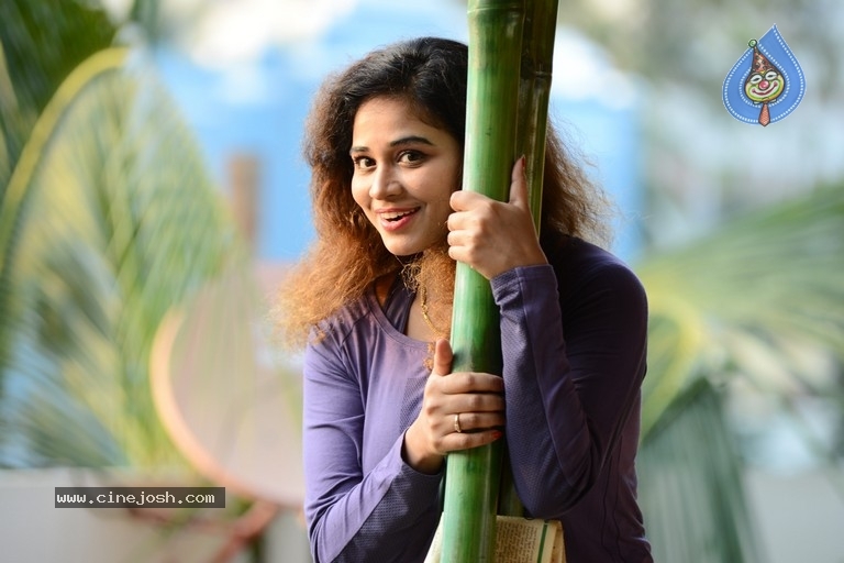 Jayathi New Stills - 14 / 21 photos