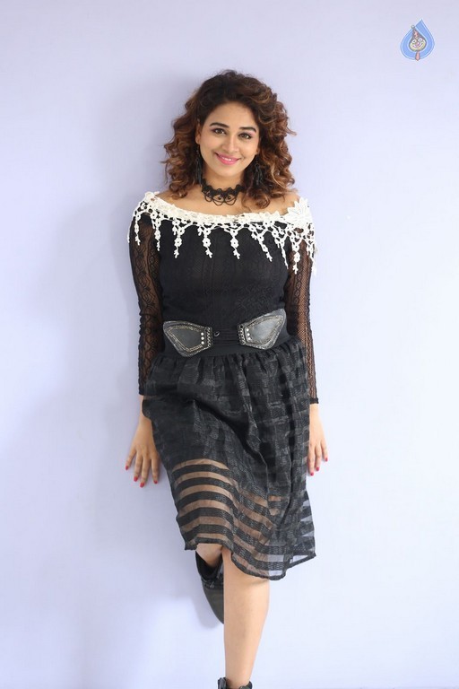 Jayathi Photos - 3 / 35 photos