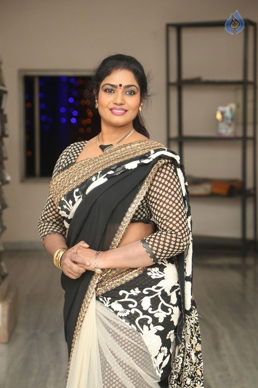 Jayavani Latest Gallery - 13 / 32 photos