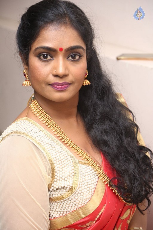 Jayavani New Photos - 11 / 42 photos