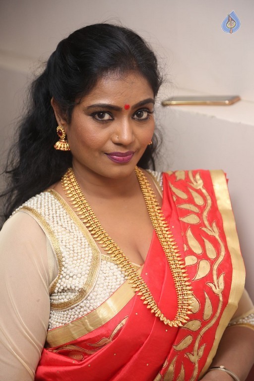 Jayavani New Photos - 12 / 42 photos