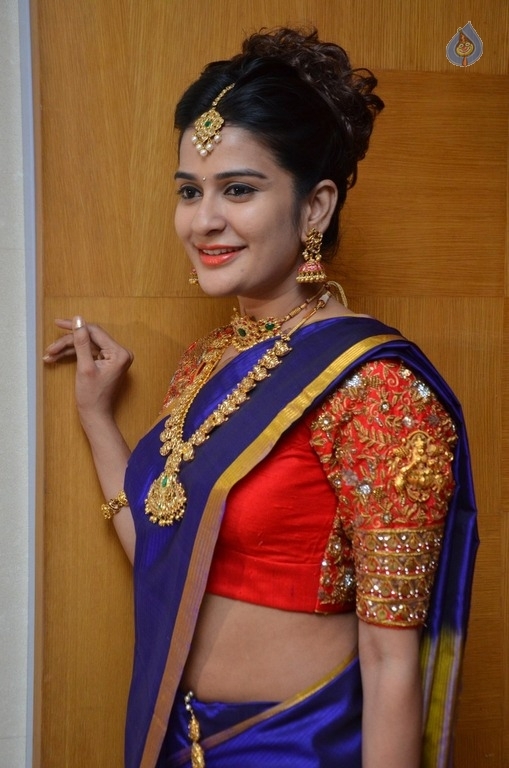 Jenny Honey Latest Photos - 11 / 21 photos