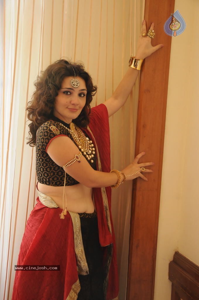 Jessica New Stills - 57 / 84 photos