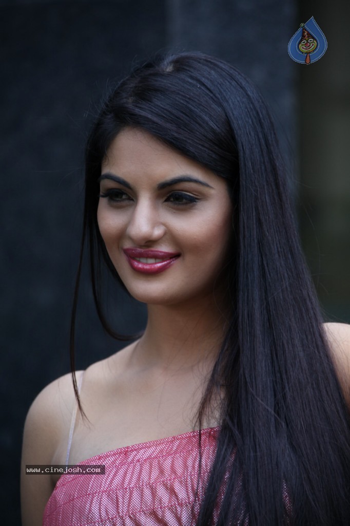 Jinal Pandya Hot Gallery - 117 / 152 photos