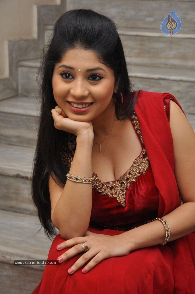 Jiya Hot Photos - 18 / 67 photos