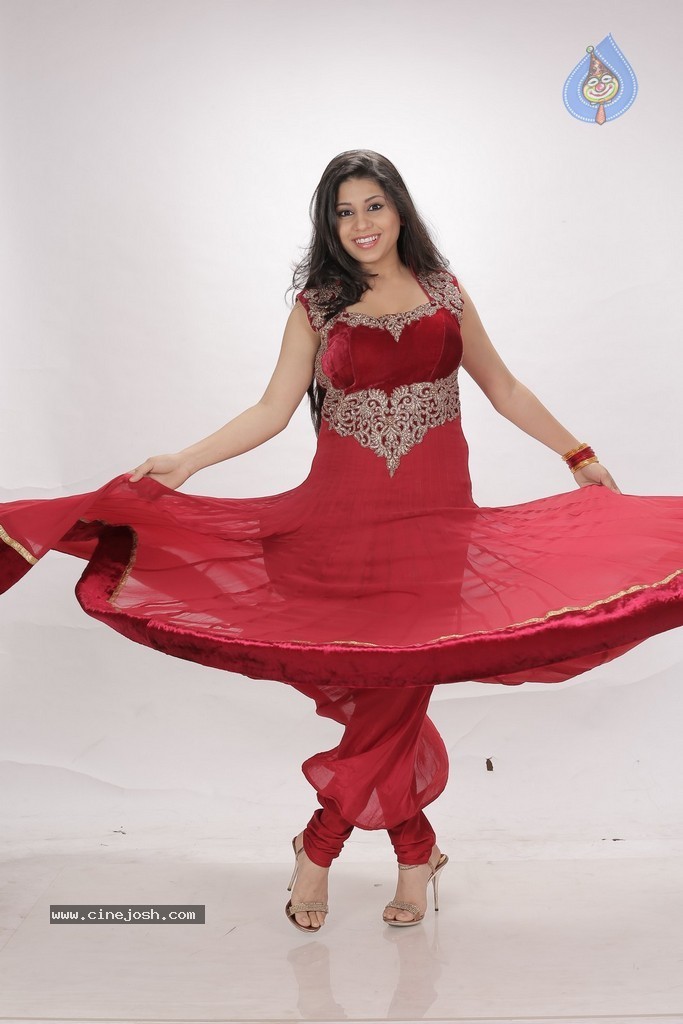 Jiya Khan New Photos - 11 / 37 photos