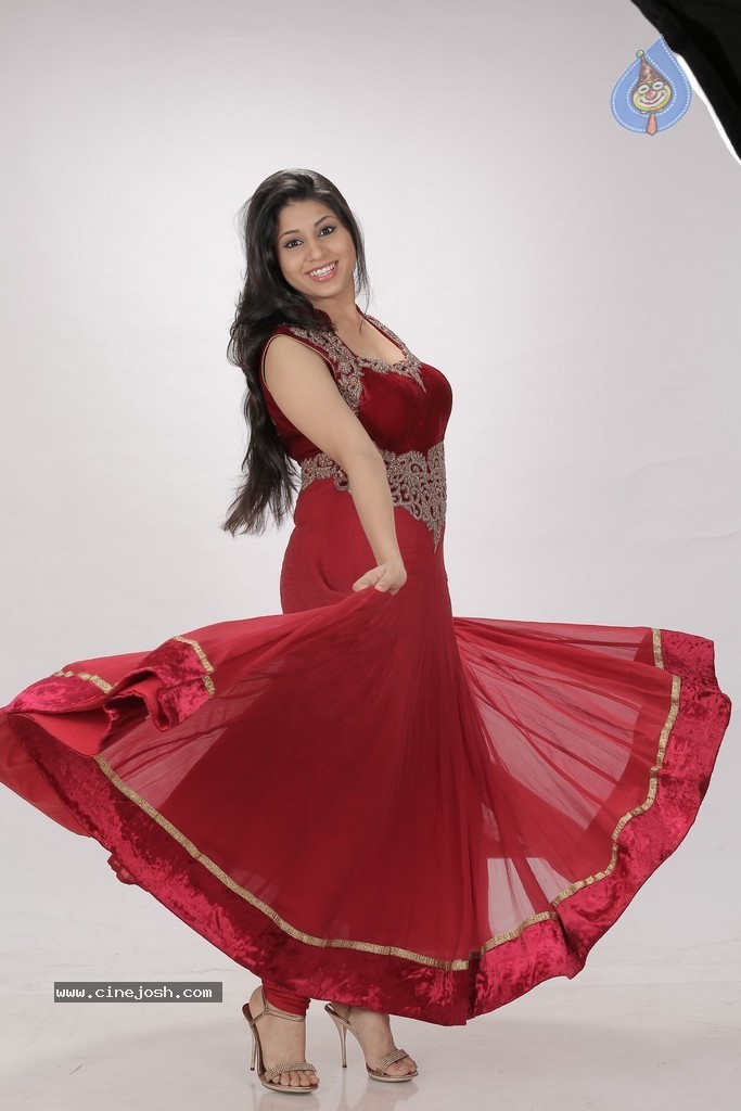 Jiya Khan New Photos - 21 / 37 photos