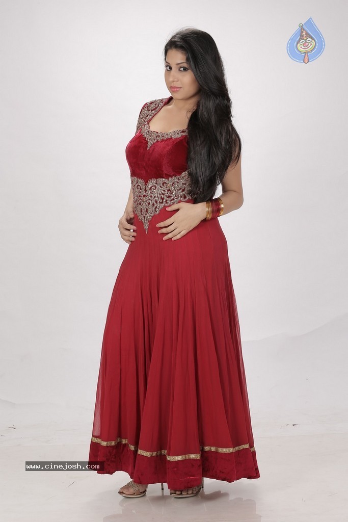 Jiya Khan New Photos - 22 / 37 photos