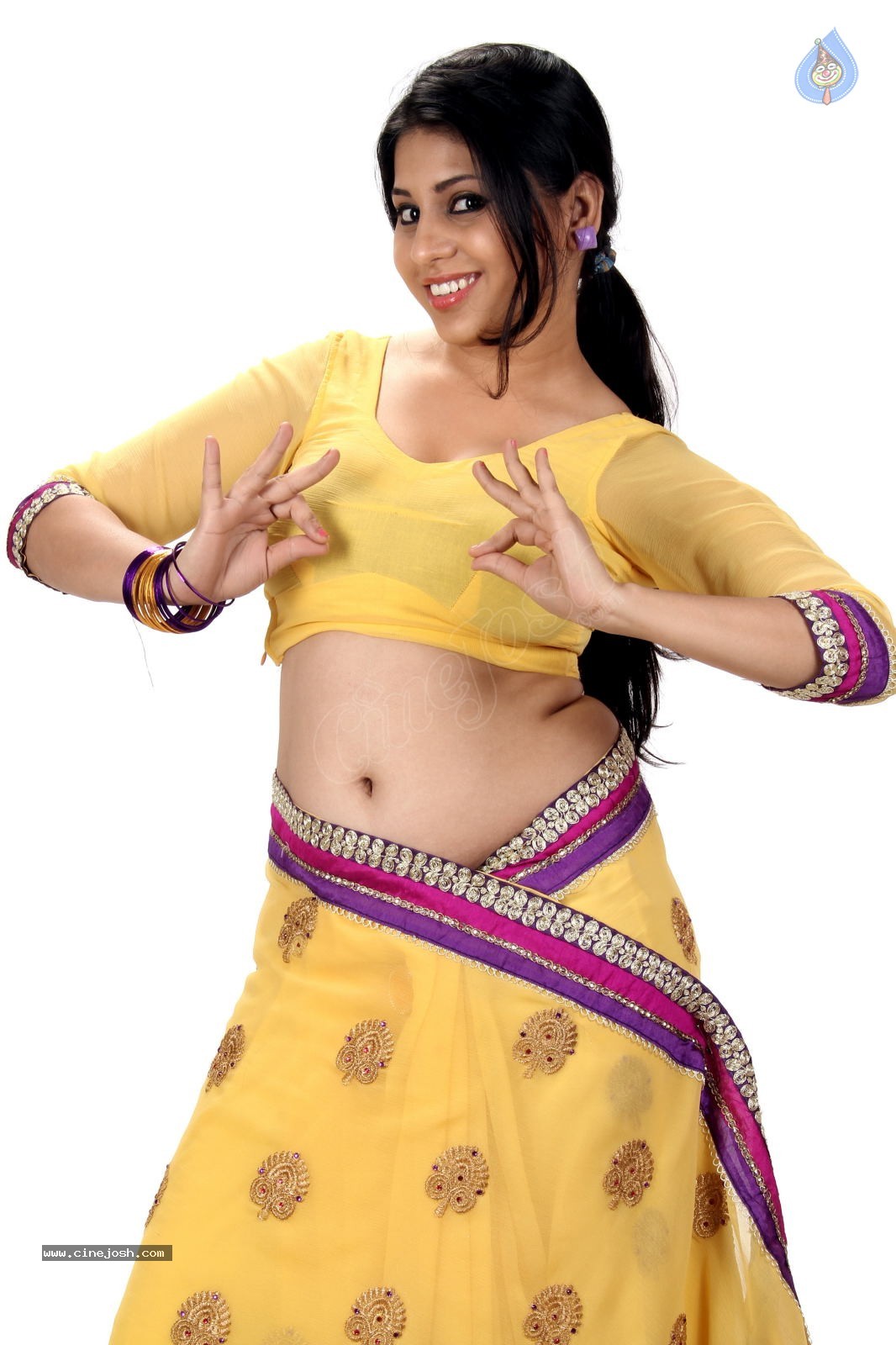 Jiya Khan Photo Shoot - 9 / 39 photos