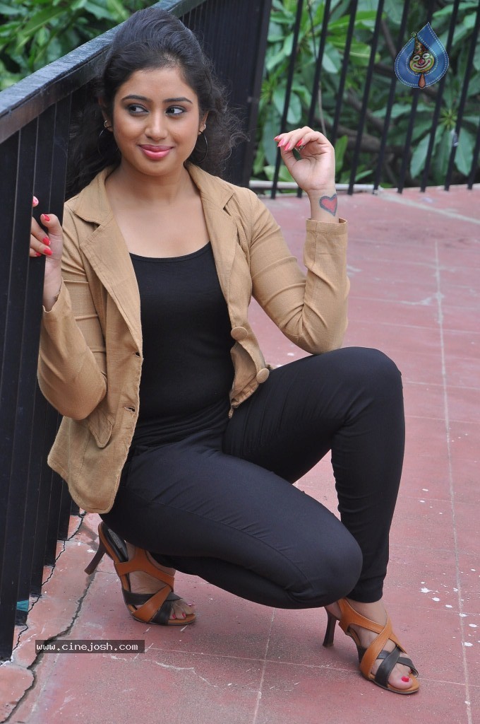 Jr Jeevitha Stills - 2 / 74 photos
