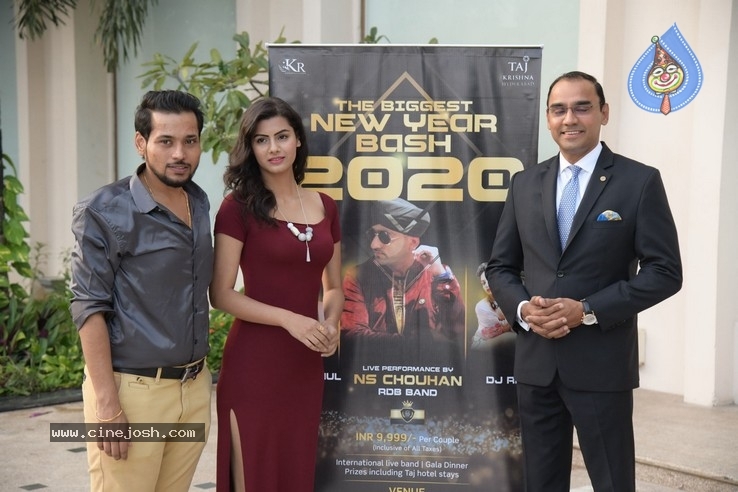 Juhee Khan Launches New Year Bash 2020 Poster - 18 / 26 photos