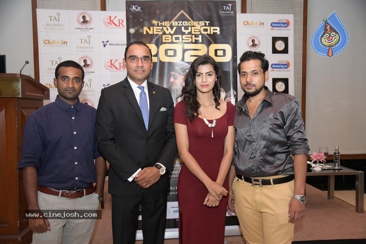 Juhee Khan Launches New Year Bash 2020 Poster - 26 / 26 photos