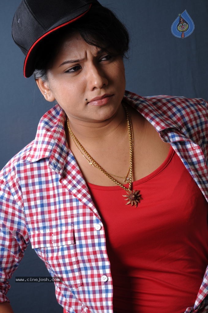 Jyothi New Stills - 74 / 111 photos