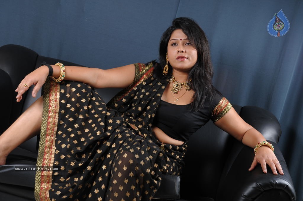 Jyothi New Stills - 93 / 111 photos