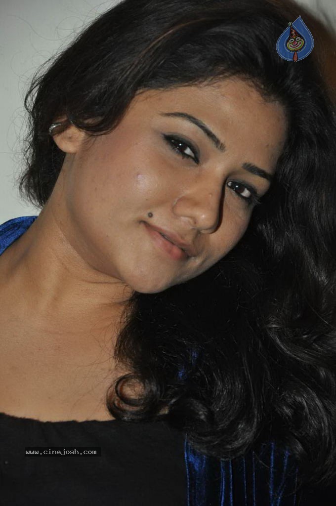 Jyothi New Stills - 39 / 47 photos