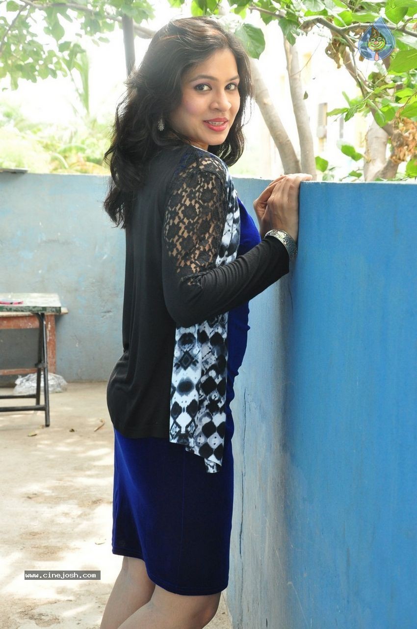 Jyothi Photos - 12 / 45 photos