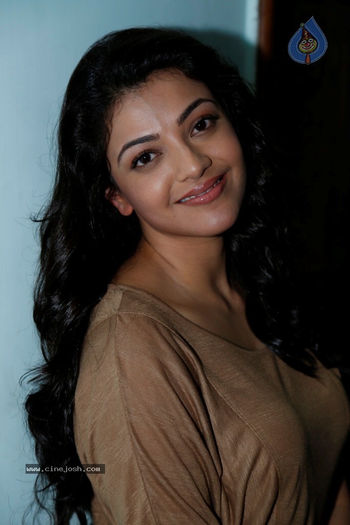 Kajal Agarwal Latest Stills - 44 / 135 photos