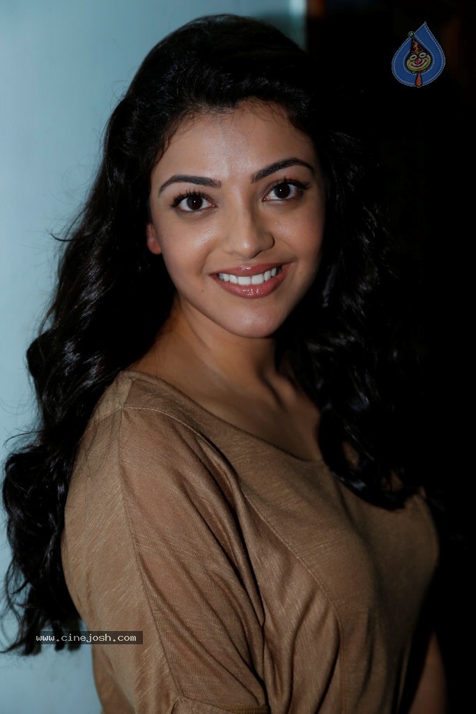 Kajal Agarwal Latest Stills - 92 / 135 photos