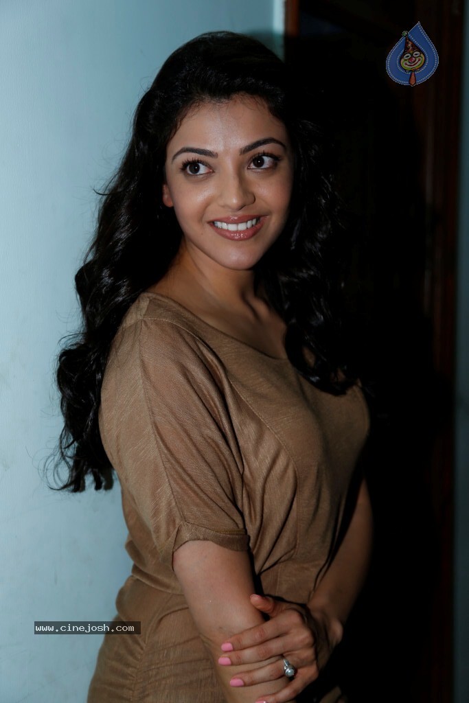 Kajal Agarwal Latest Stills - 110 / 135 photos