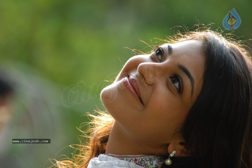 Kajal Agarwal New Stills - 19 / 61 photos