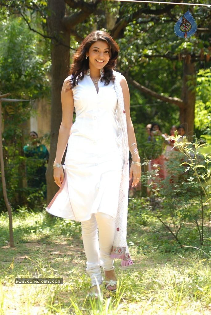 Kajal Agarwal New Stills - 40 / 61 photos