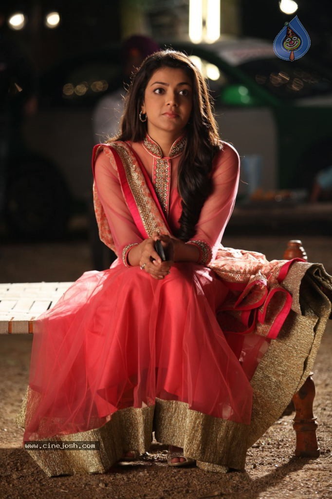 Kajal Agarwal Stills - 40 / 44 photos