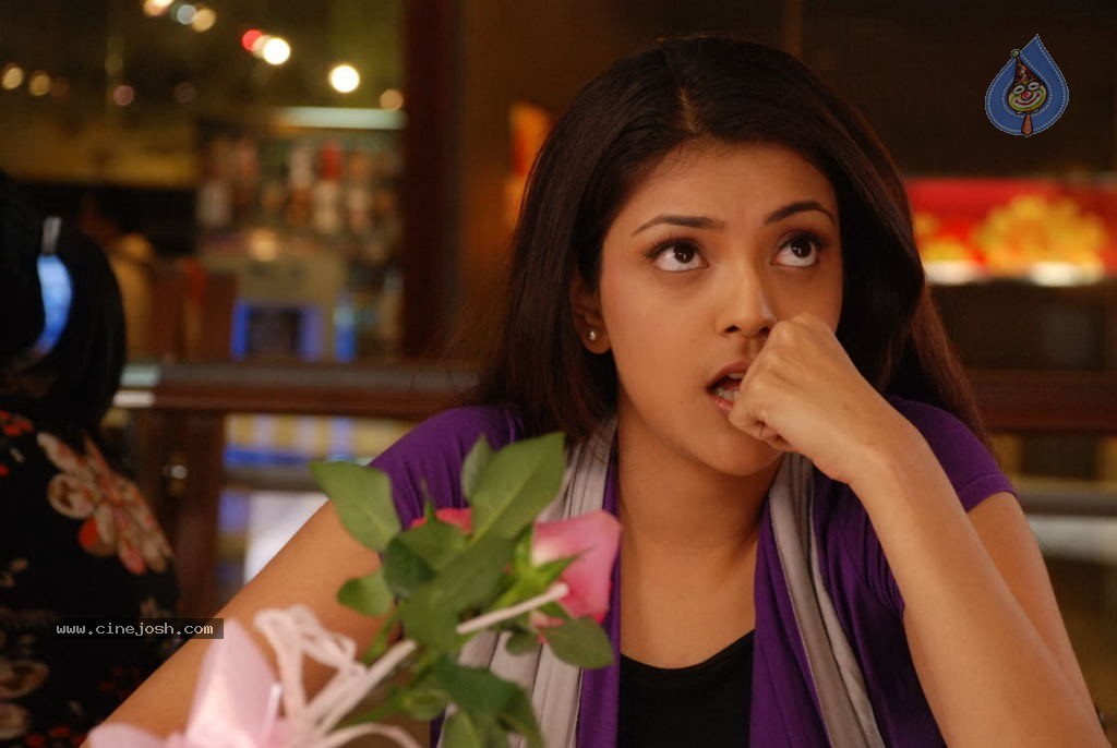 Kajal Agarwal Hot Stills - 11 / 63 photos